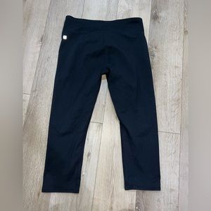 Fabletics Salar Crop Legging | Size M | Black